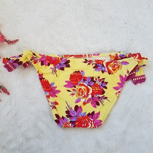 Betsey Johnson Tankini Halter Neck Swim Set - Picture 8 of 11